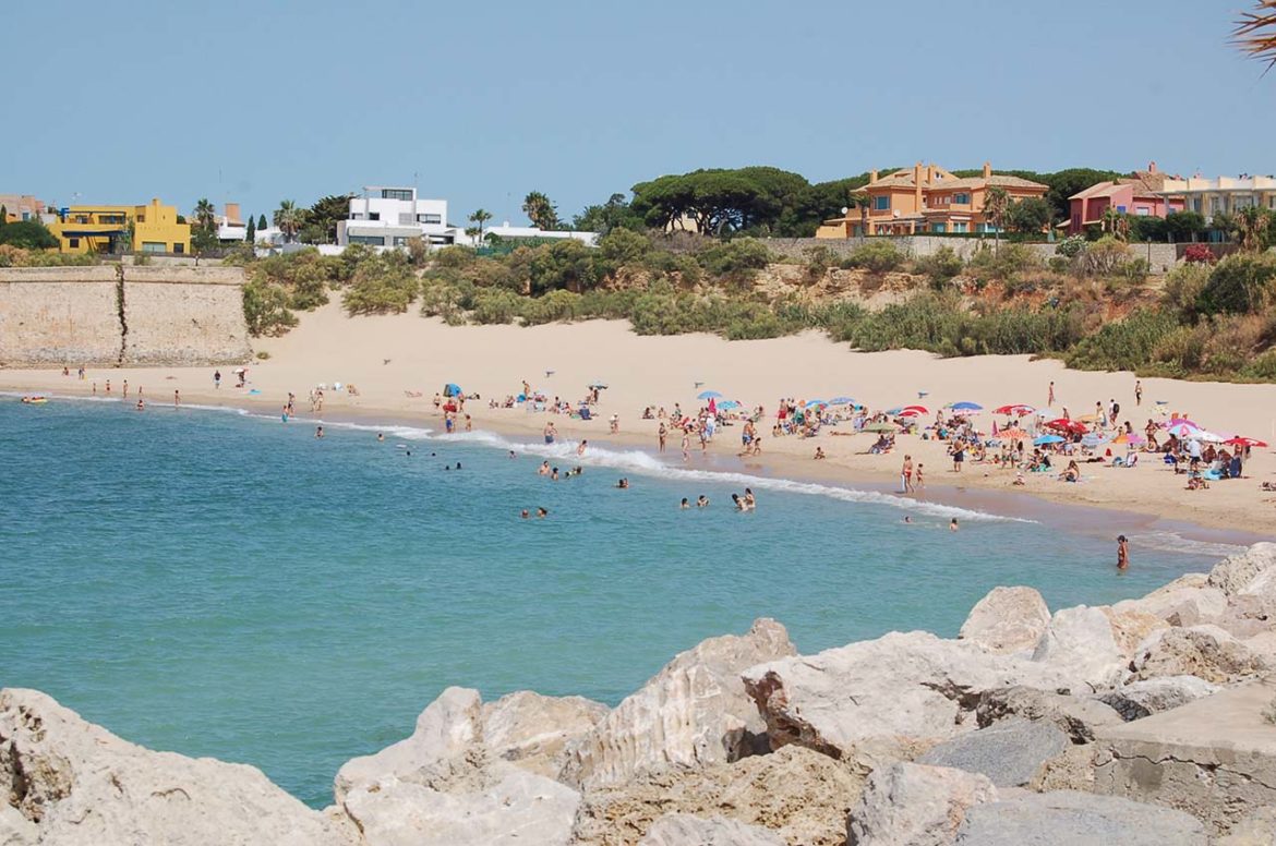 Playa de La Muralla en Puerto Sherry